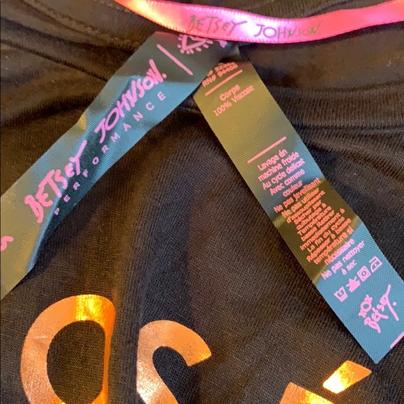 NWOT Betsey Johnson Performance Top - Picture 8 of 8